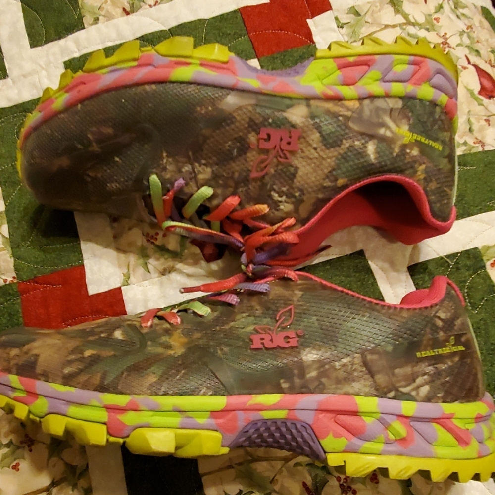SHOES